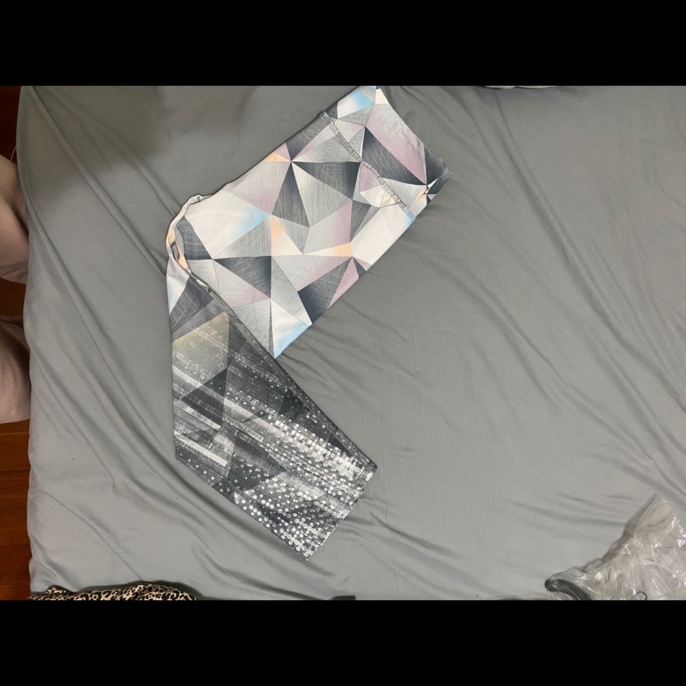 Light pattern leggings